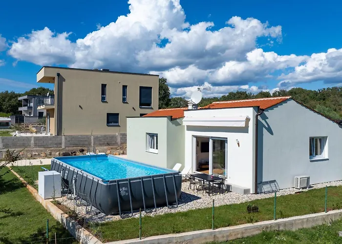 Vikendica Pool House Renata Medulin